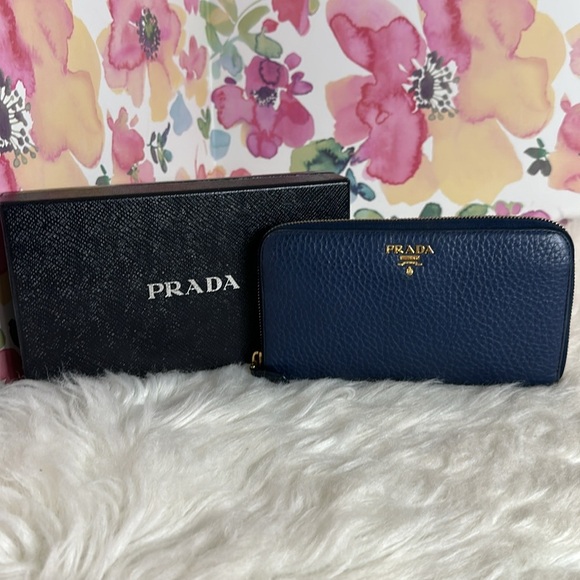 💯Authentic Prada Navy Leather Zip Wallet🍀 - Picture 3 of 13